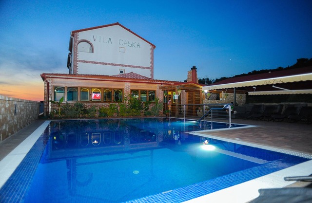 Vila Caska ap 3 - 2 personas, cerca de Zrce, vista al mar, wifi, piscina, restaurante y bar