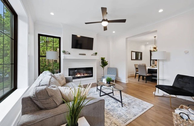 New Lux 3bed 3 5bath Short North