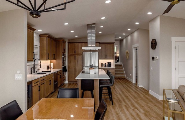 NEW!!! Lux Anchorage Nordic Retreat | 4BDR Quiet Neighborhood