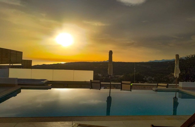 NUEVO Lux Villa ★ Prive Infinity pool ★ Jacuzzi ★ SeaView