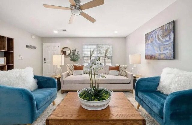 New Luxe 4BR Home 5 mins from the Airport with Garage and Upgrades