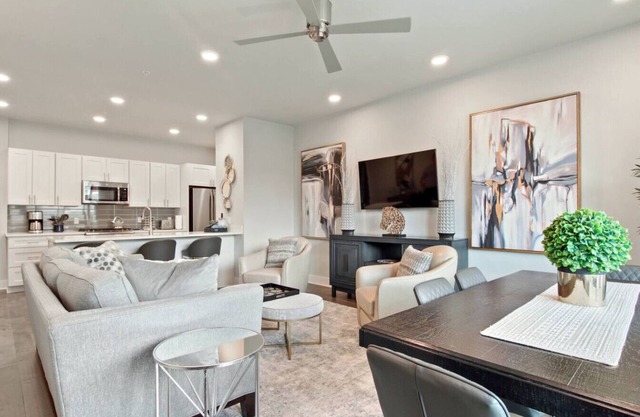 New Luxurious & Beautiful! - 2br/2ba w/ Pool!