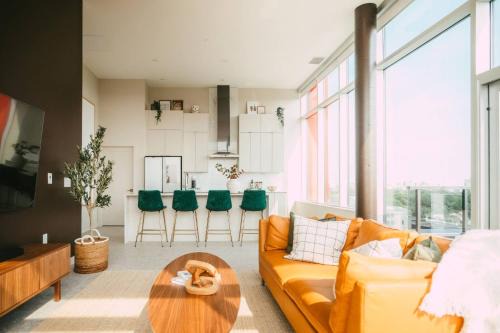 NEW - Luxury 2BR Penthouse Apt In Central Halifax