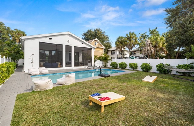 NEW Luxury Downtown Pool Retreat / Walk to Central Ave / Heated Salt Water Pool