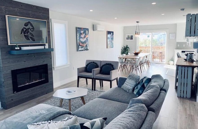 New Luxury Home with Gym, Sauna, Patio, and AC