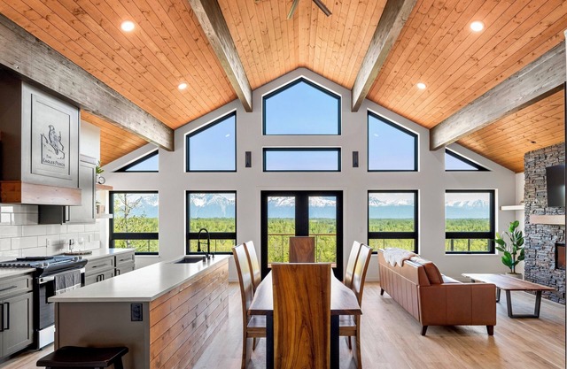 **NEW** Luxury Living close to popular hiking & skiing in Palmer Wasilla