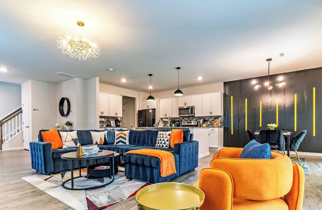 NEW!Luxury Raleigh Entire 4bd HOME, Baby & pet Friendly, 15min to DT, EV charger