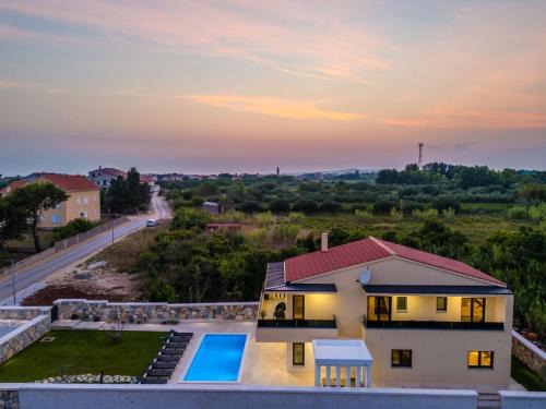 New Luxury Villa with private pool - by TA Leut Agency