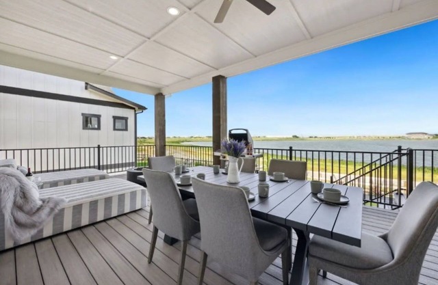 New Luxury Waterfront with Views!