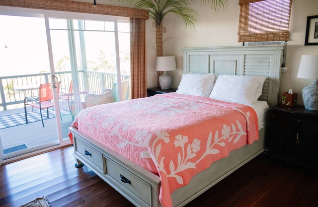 NEW! Marjorie's Kauai Inn-Queen Room w/Panoramic Huge Lanai