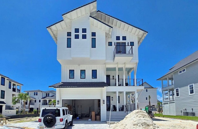 New Mexico Beach Construction, Sugar Sand Community, Private Pool, Pet Friendly!