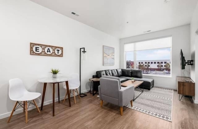 *NEW* MODERN 1BR APT IN BEAUTIFUL PART OF COLUMBUS