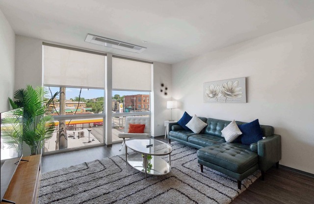 New & Modern 1BR: Lux City Escape