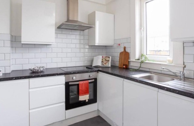 NEW Modern 2Bedroom Apartment Salsburgh- Sleeps 4