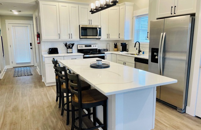 NEW! Modern 3 bedroom beach condo with hot tub - BEACH DUNE
