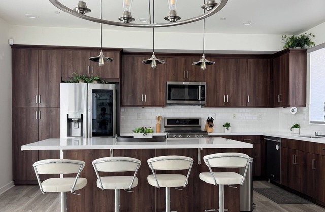 NEW! Modern Coastal Escape 3BD/2.5BA