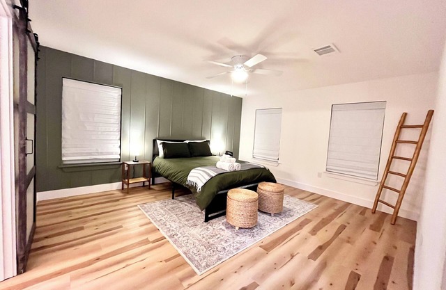 NEW Modern Hill Country Hideaway