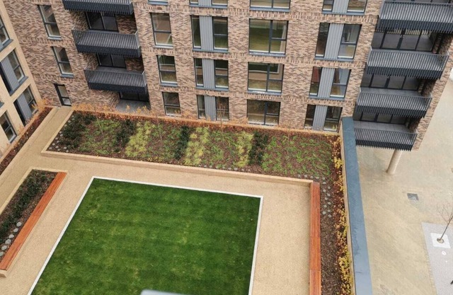 New Modern Luxury Top Floor Apartment