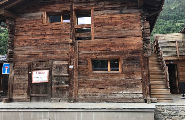 Nuevo, moderno y bonito apartamento de una habitación en el corazón de Le Chable