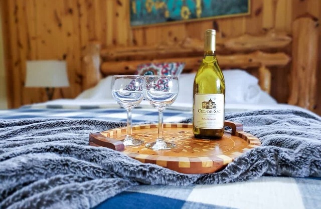 New! Aananda Lookout | Hot Tub, Arcade, Pool Table