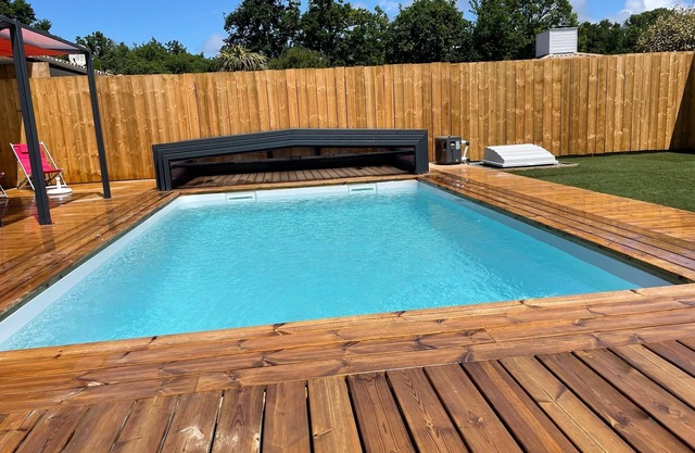 NEW Near Soulac/mer and beach air-conditioned house with private heated pool