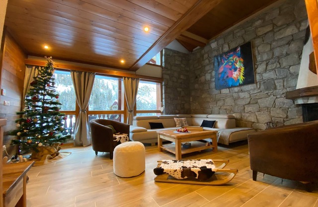 NEW Off-Piste Chalet - Sauna and Jacuzzi