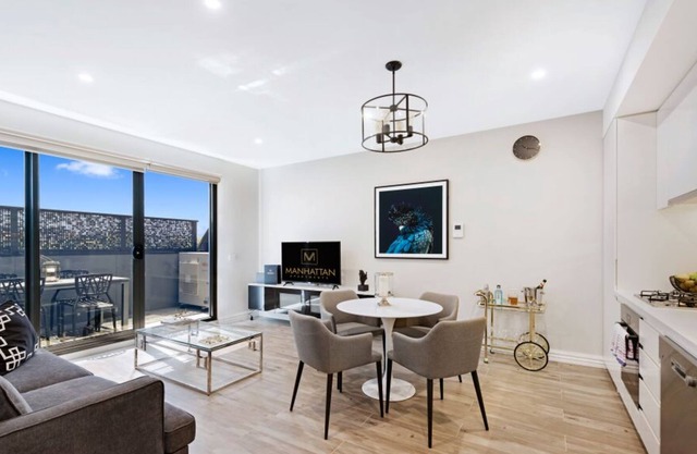 ¡NUEVO! Estándar de una habitación en Manhattan Apts Glen Iris