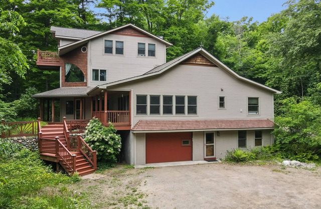 NEW! Only 13.5 miles to the Boyne Mountain Resort!