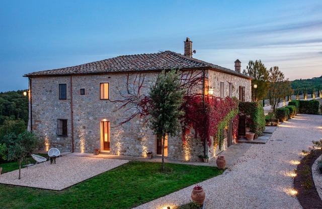 NUEVA APERTURA Villa exclusiva cerca de Siena con spa, gimnasio y piscina