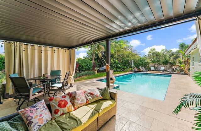 *New* Palm Paradise Retreat