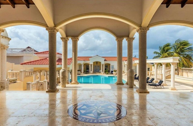 NEW Premium Luxury 2BR 3BA Pool House