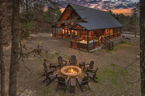 NEW Prime Cabin Hot Tub-Firepit-Safari Sleeps 8