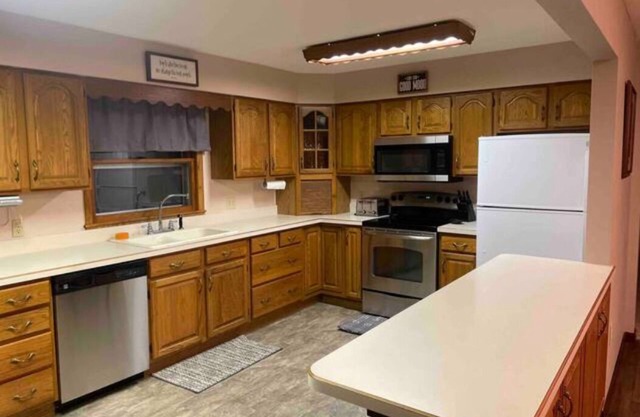 NEW! Private home located on 6 acres! Enjoy the outdoors, 10 minutes from town