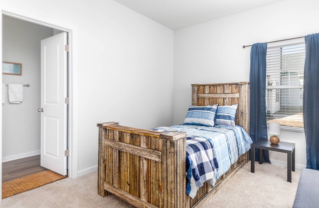 New Private Room 5 Minutes from Hospital! Room Only with Living Area Access*