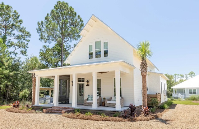 New Prof. Designed Coastal Home, 4BR, 2.5 BA