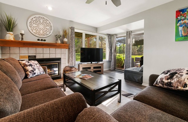***NEW!*** Relaxing Retreat with Amenities Galore!