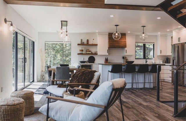 NEW remodel w/ wood burning fireplace, wraparound deck & lake views