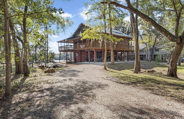 NEW!! Remodeled River Retreat Cabin-Beautiful views right on the Suwannee River