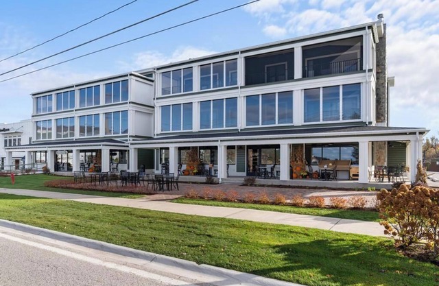*NEW* Renwick Condo Walloon Village! 7 night minimum