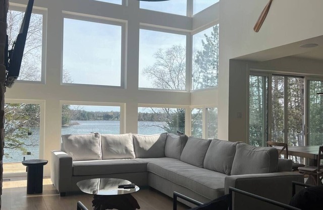 *NEW* Rockshore Lakehouse - Luxury waterfront