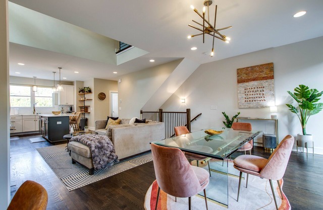 New! Rooftop Views! Beautiful Modern Townhome West Nashville
