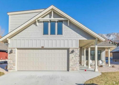 New Scenic Trappers Ridge Retreat in Eden with Stunning Views of Ogden Valley