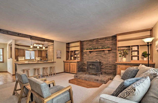 NEW! Secluded 10-Acre Retreat, 2 Mi to Ski Resort!