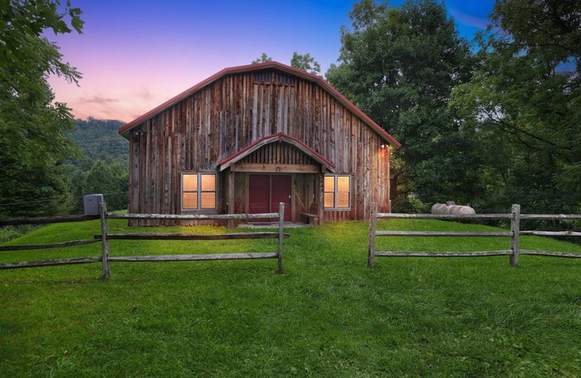 NEW! Secluded Mountain Retreat with Stunning Views