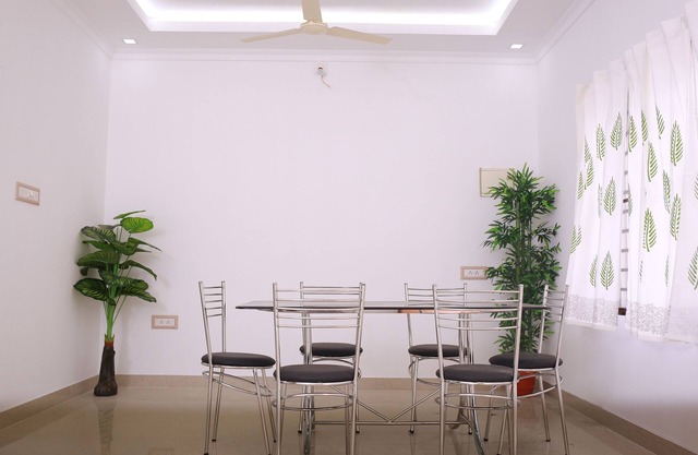 Nuevo Serene Village Apartment con A / C cerca de la estación de tren / aeropuerto de Irinjalakuda