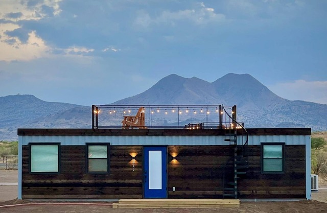 New Southwest Shipping Container-in Alpine