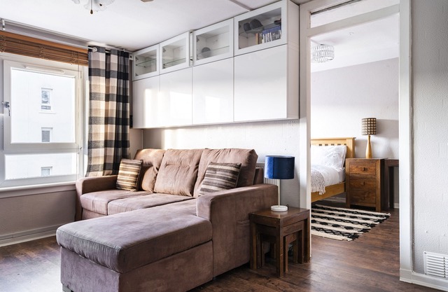 New! Stunning 1 bed apartment with private balcony in West end area