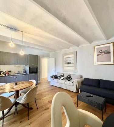 New stylish 3-room apartment next to San Niccolò