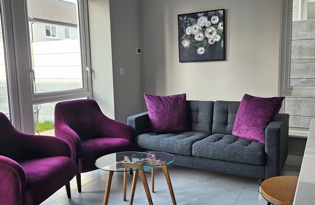 New stylish 4 bedroom house Galway city - near Salthill and Connemara