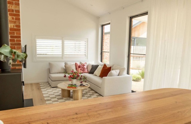 NEW-Stylish Bungalow w/ Hot Tub!
